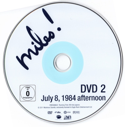 Постер Miles Davis - Miles! The Definitive Miles Davis At Montreux DVD Collection 1973-1991 [2011, Jazz, Be Bop, Cool Jazz, Modal Jazz, Jazz-Rock, 9xDVD5 Miles Davis - Miles! The Definitive Miles Davis At Montreux DVD Collection 1973-1991 [2011, Jazz, Be Bop, Cool Jazz, Modal Jazz, Jazz-Rock, 9xDVD5